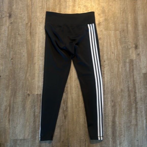 AIDDAS LEGGINGS SIZE(L) - Picture 5 of 7